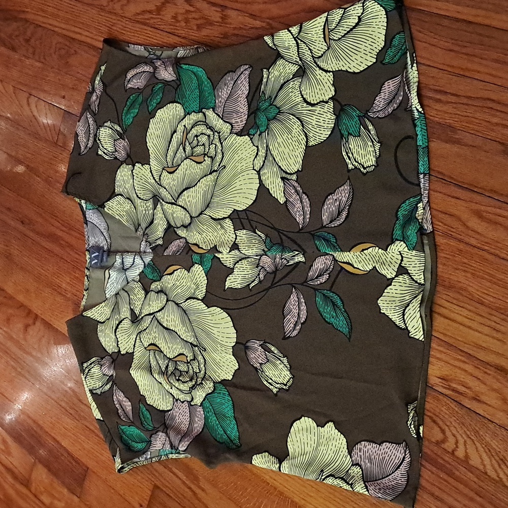 Women's dress shirt.  Worthington size L.  Brown, large floral.